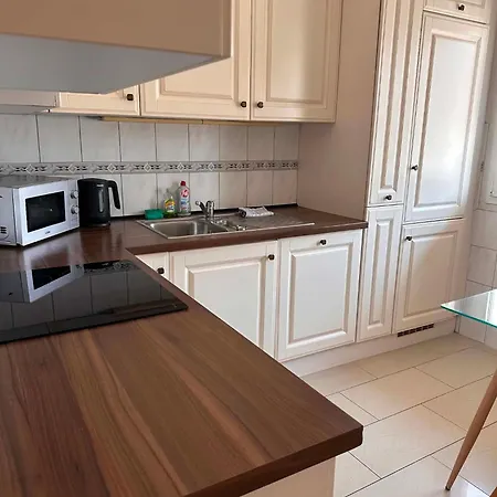 112 Confortable , 5 Lits ,2 Wc Apartment *