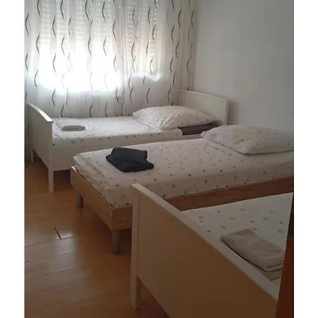 112 Confortable , 5 Lits ,2 Wc * Saint-Louis (Haut-Rhin)
